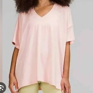 Lululemon Tie Oversized Flowy V-Neck Short Sleeve Tee